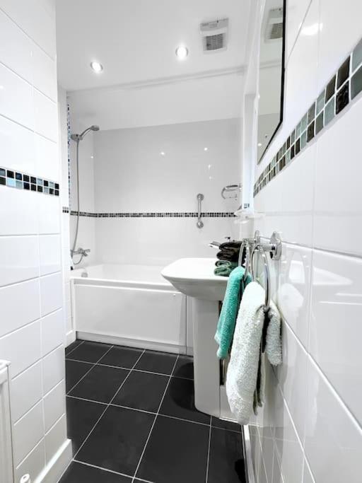 White Eden - Explore Cornwall From A Comfy Central Appartment St. Austell Exterior photo